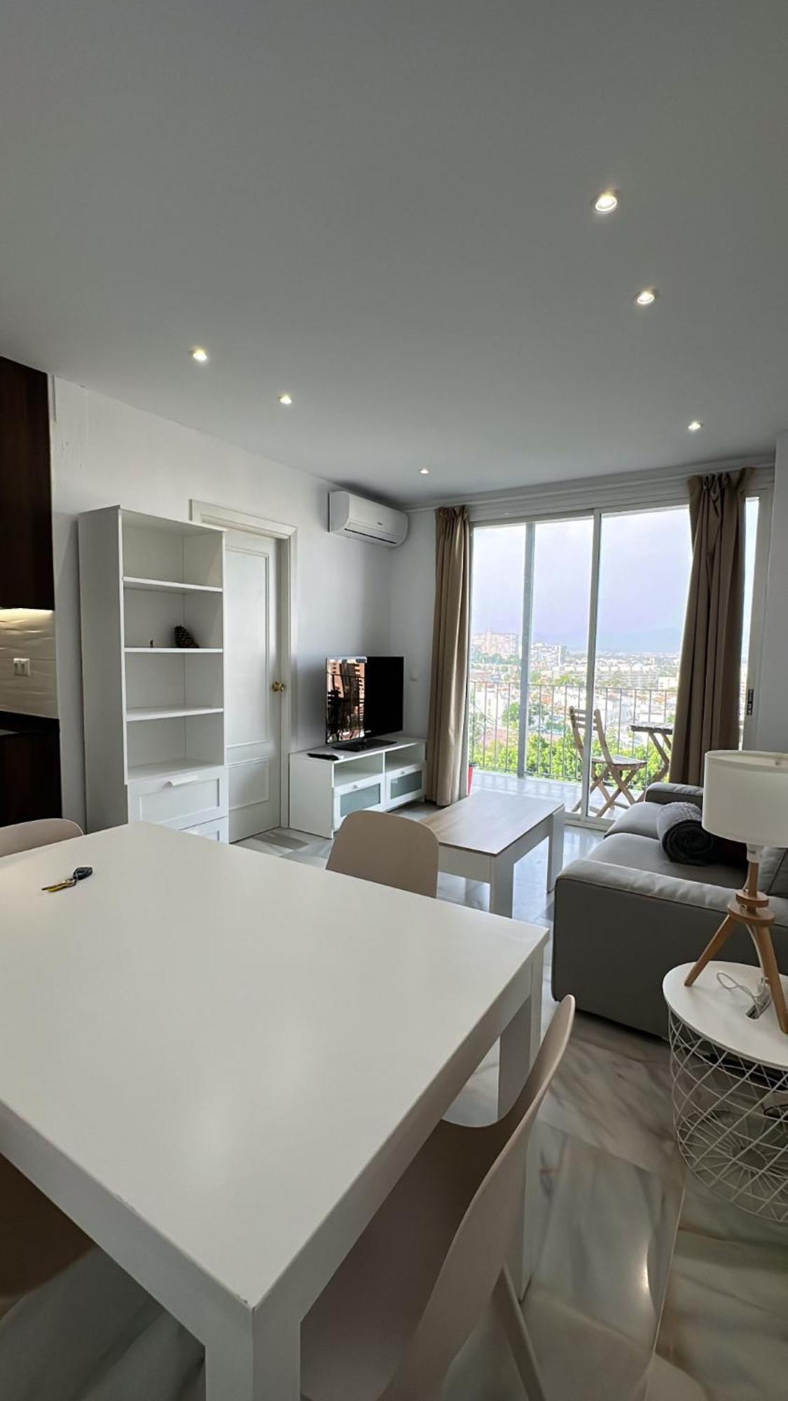 Apt Buenavista En Torremolinos Increibles Vistas Hacia Malaga 5Min Del Centro Y De La Playa Esterno foto