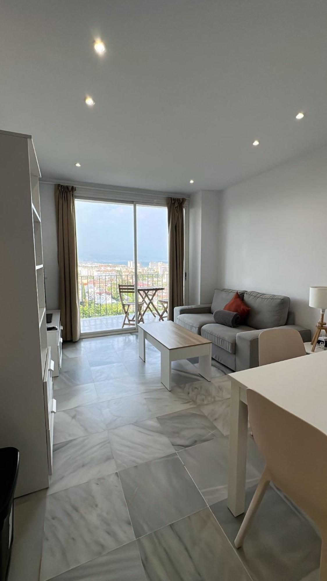 Apt Buenavista En Torremolinos Increibles Vistas Hacia Malaga 5Min Del Centro Y De La Playa Esterno foto